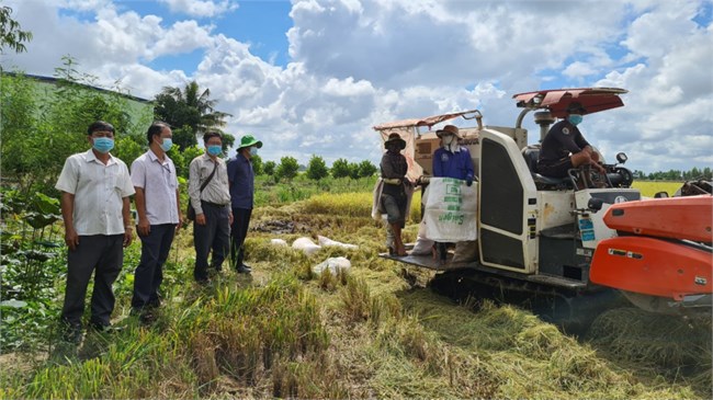 Đồng Tháp: Chuyện về người Bí thư xã làm cầu nối giữa Đảng và Dân (01/2/2023)